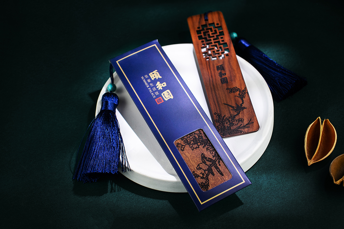 如何结合校园特色设计大学文创产品？