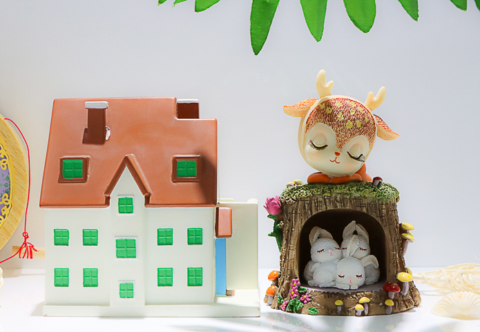 梅花鹿与小兔子摆件定制