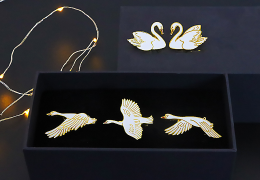 创意天鹅徽章纪念章定制