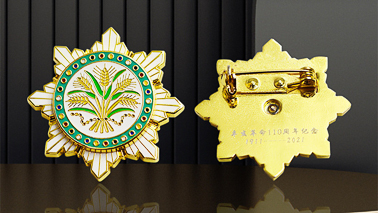 厂家珐琅徽章一天能制作多少个？