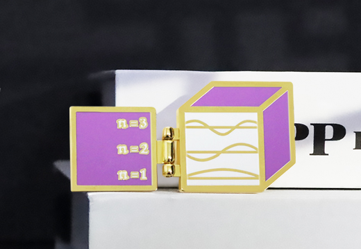 菱形翻盖金属徽章定制