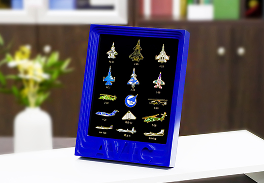 航空逐梦蓝天金属徽章定制