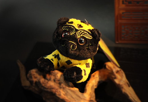 错金银铜豹毛绒公仔定制